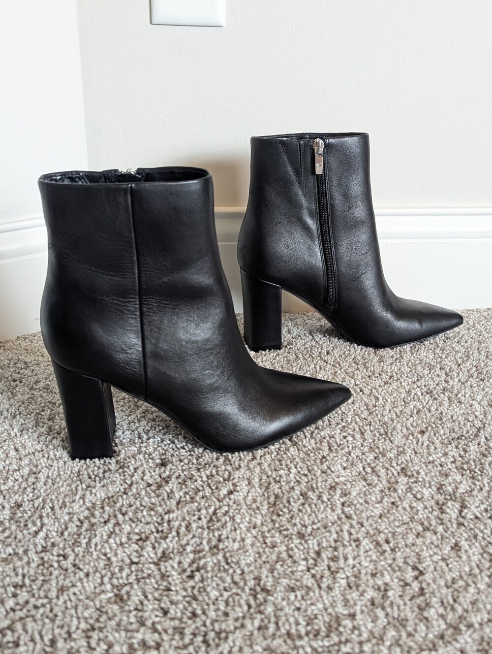 Marc Fisher Yanara Leather Pointed Toe Booties - Black sz 9